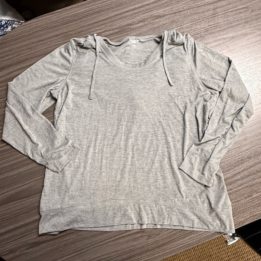 Old Navy Light Gray Tie-Shoulder Long Sleeve Top